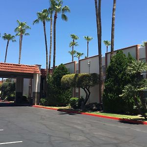 Ramada By Wyndham Tempe Near Asu